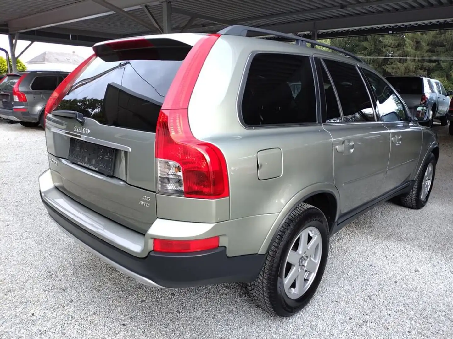 Volvo XC90 D5 Momentum Geartronic AWD Grün - 2