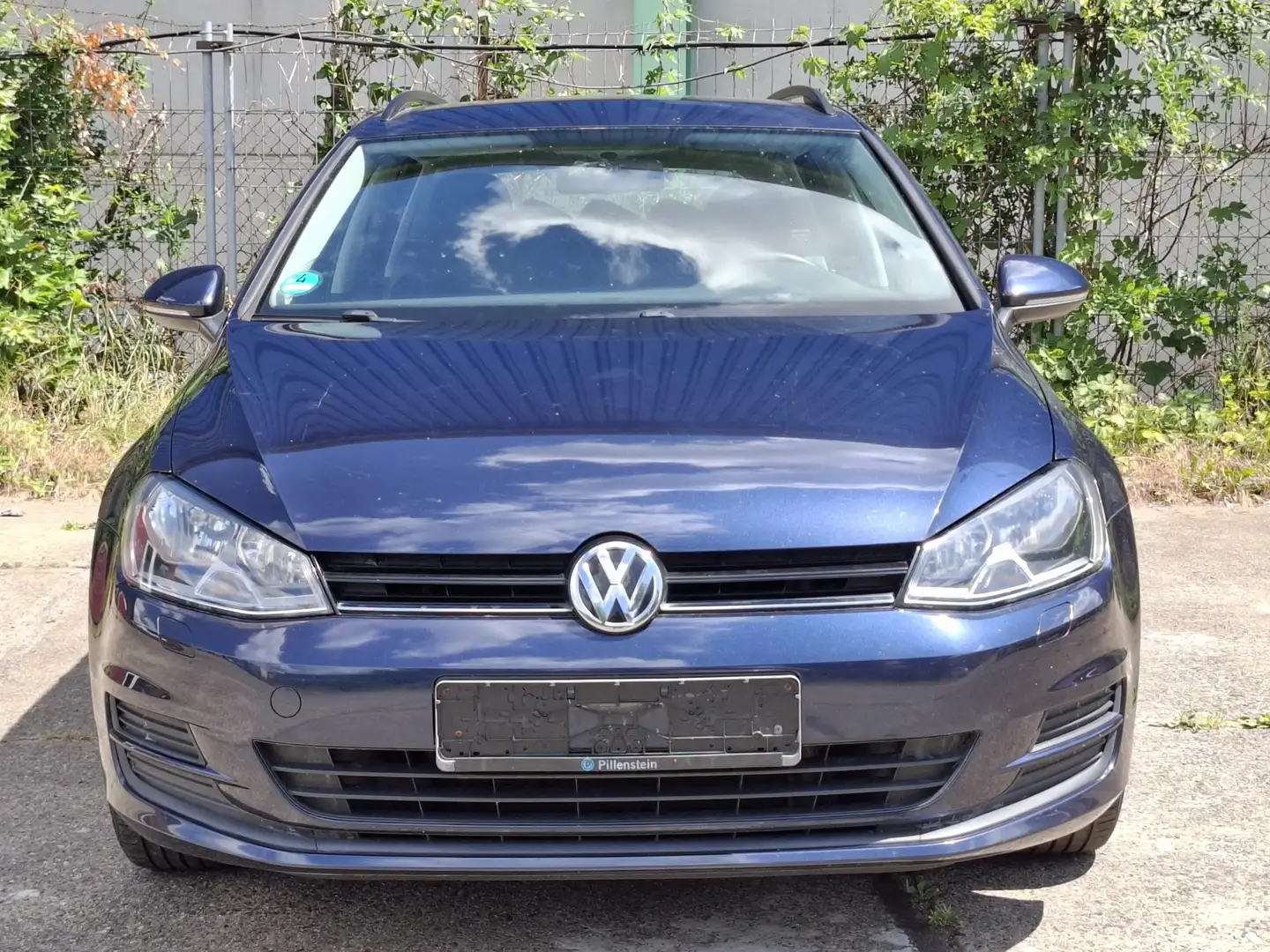 Volkswagen Golf Variant Trendline 1.6TDI,Bluetooth,AHK, (TÜV 01.2027) Blau - 2
