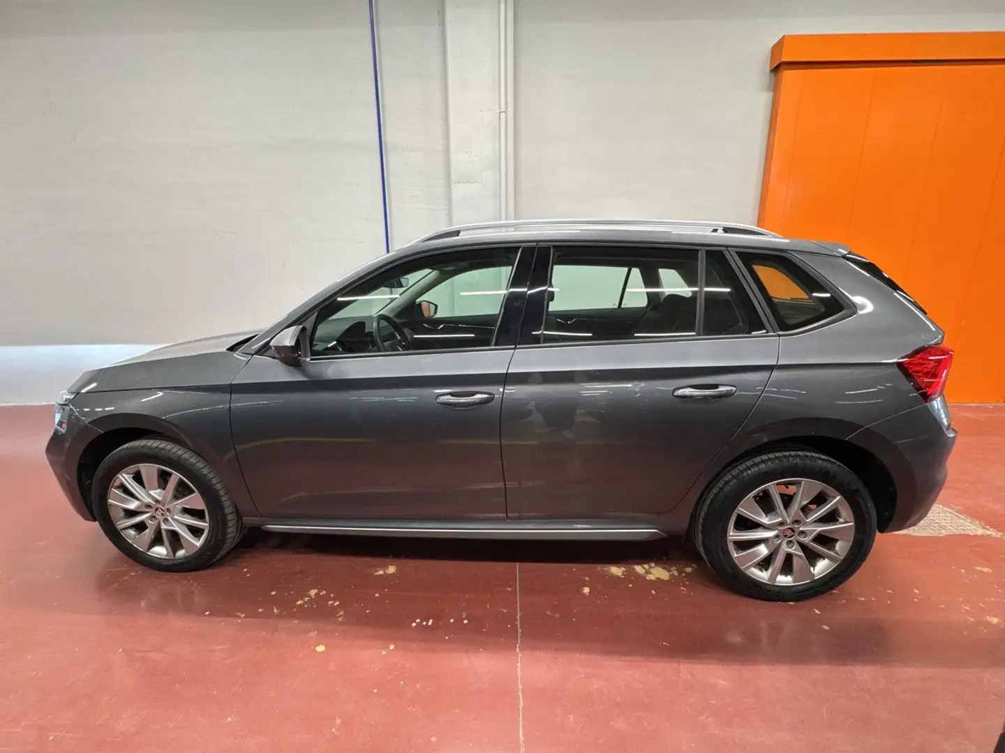 Skoda Kamiq 1.0 TSI 81KW STYLE Gris - 2