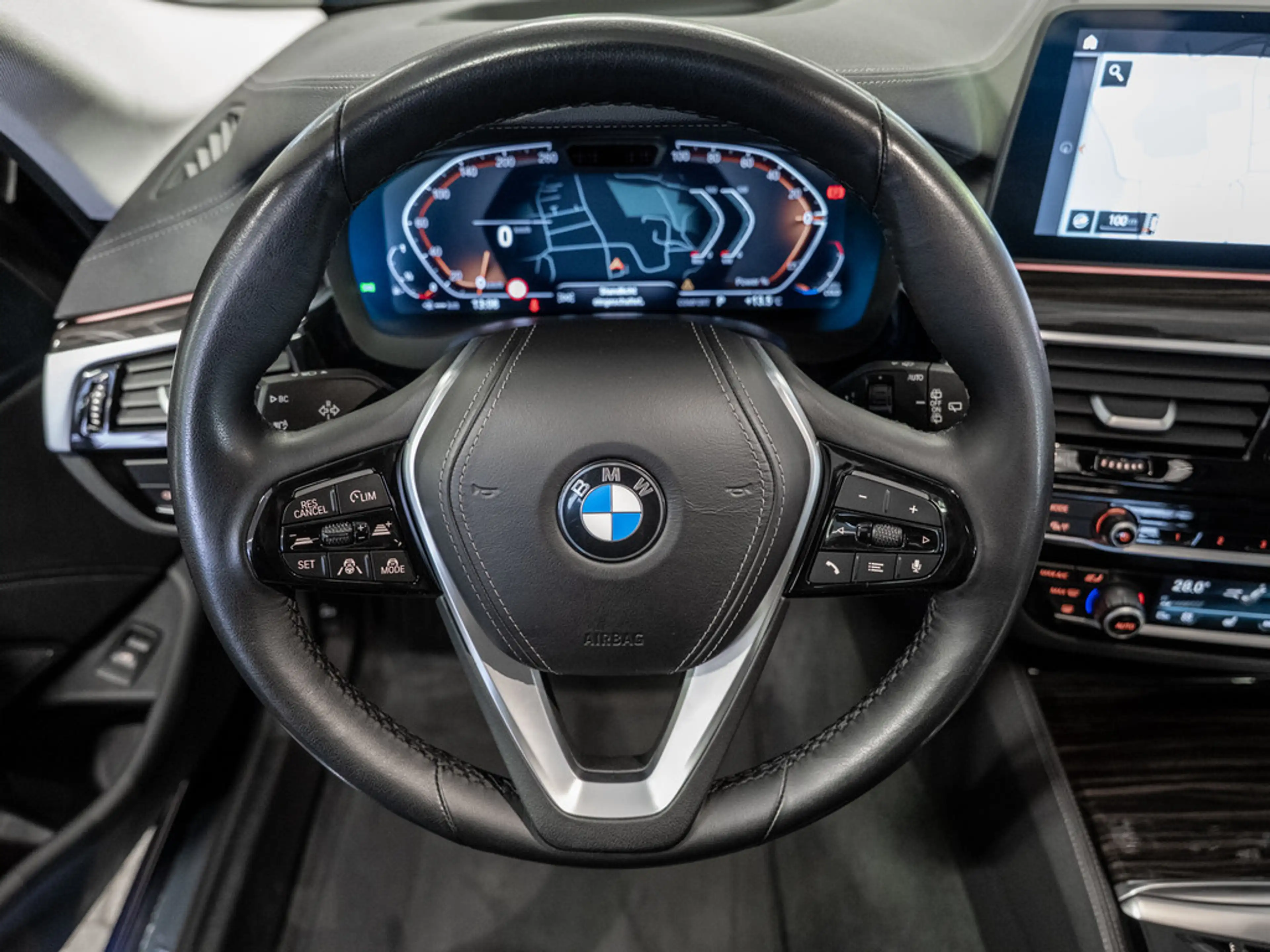 BMW 540 i Touring xDrive Luxury Line FACEL. AHK — photo 15