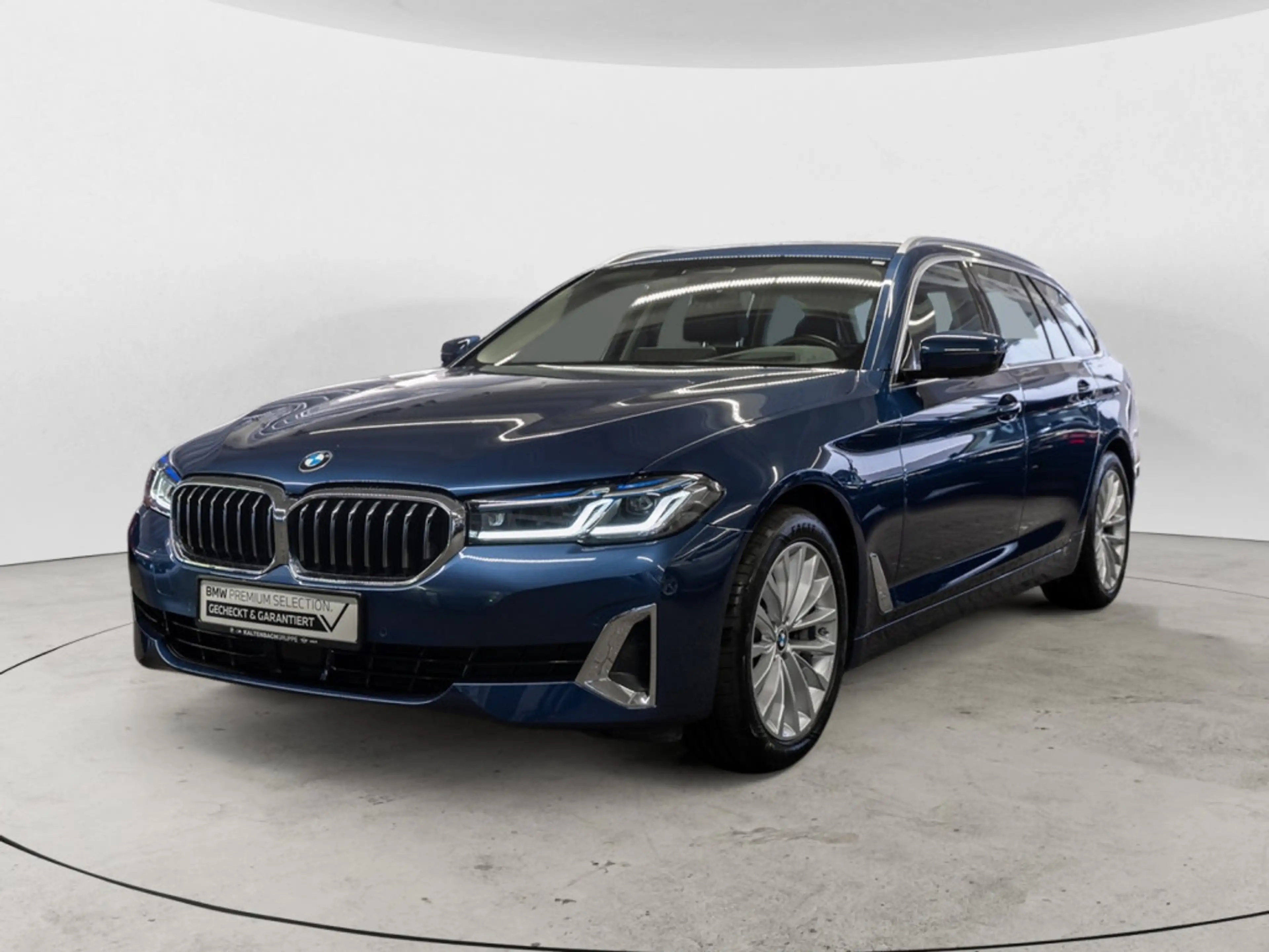 BMW 540 i Touring xDrive Luxury Line FACEL. AHK — photo 2