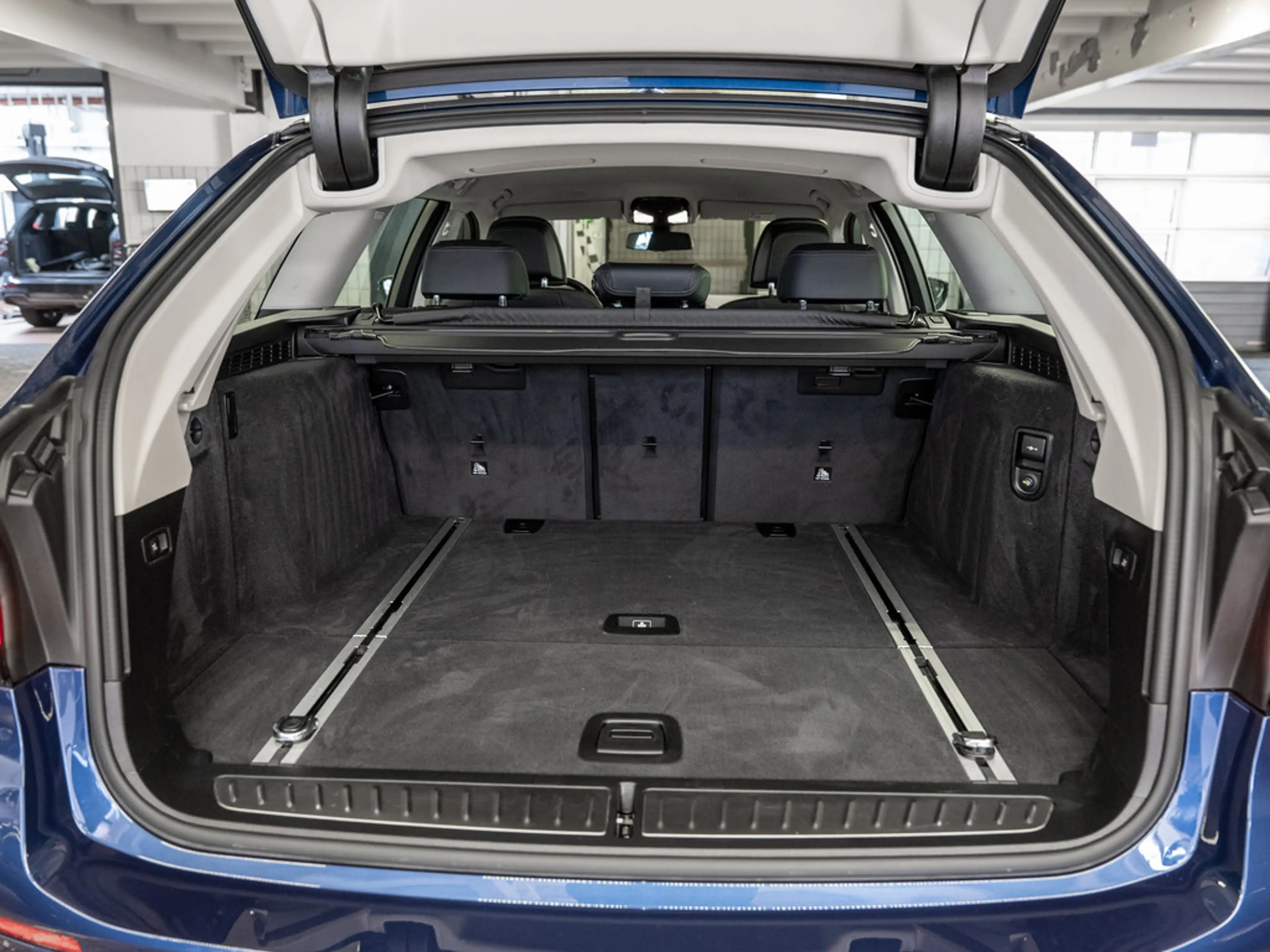 BMW 540 i Touring xDrive Luxury Line FACEL. AHK — photo 13