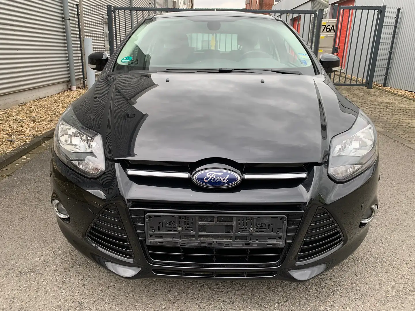 Ford Focus 1,6 EcoBoost Titanium Schwarz - 1
