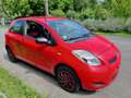Toyota Yaris 1.0i VVT-i Chill Out Rood - thumbnail 3