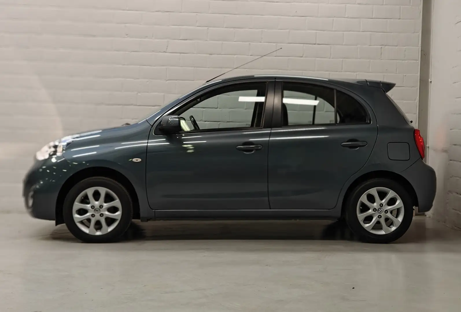 Nissan Micra 1.2 Acenta - Zetelvwrming - PDC achter - GPS Gris - 2