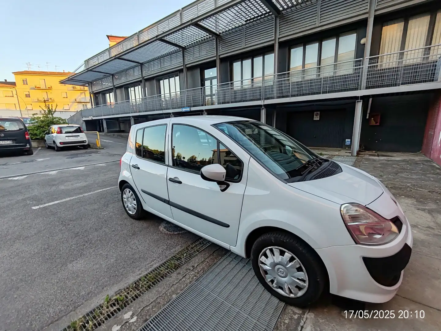 Renault Modus 1.2 16v Dynamique - 1