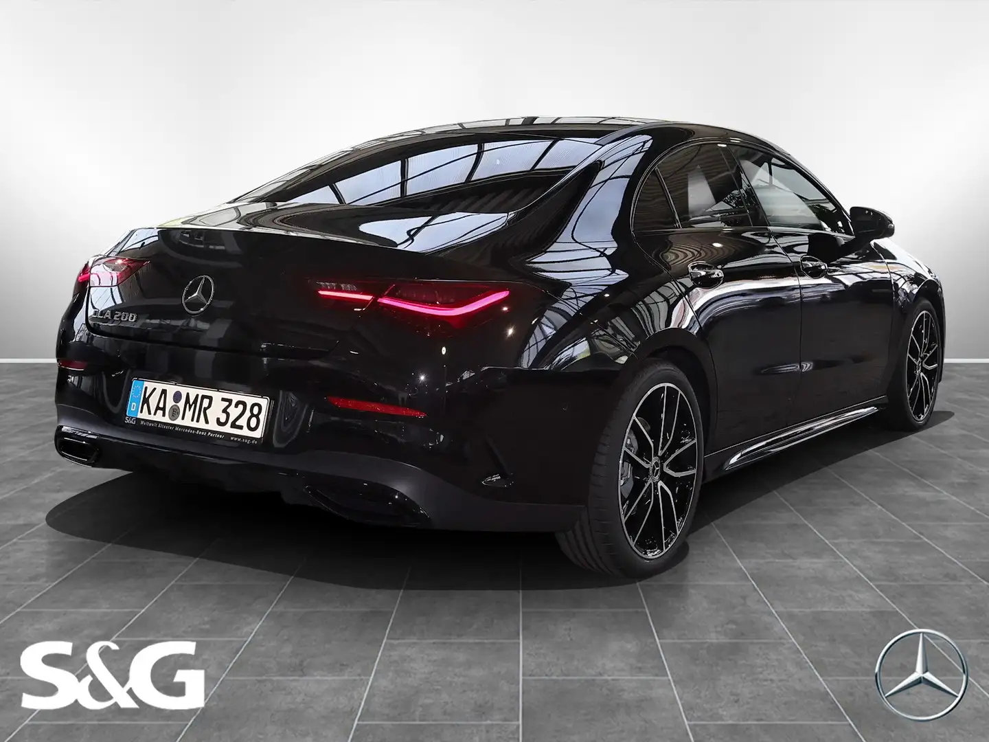 Mercedes-Benz CLA 200 Coupé AMG MBUX+360°+M-LED+Pano+Night+ Schwarz - 2