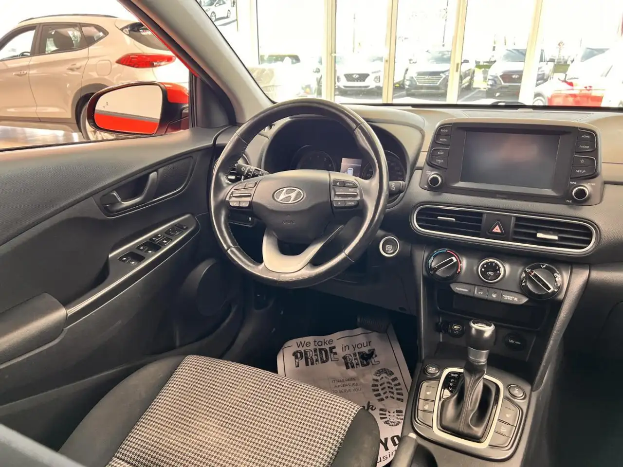 Hyundai KONA снимка Hyundai KONA