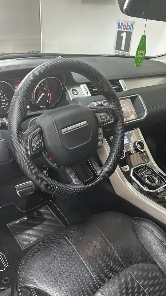 Land Rover Range Rover Evoque 2.0 Diesel 150cv Dynamic — photo 1 of 8