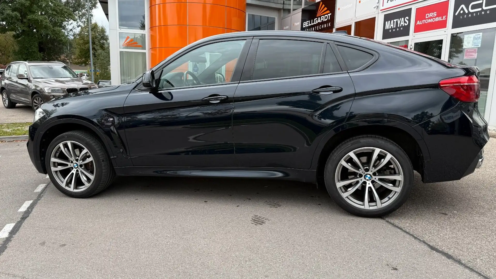 BMW X6 xDrive 30d/ M Paket/Head Up/Kamera Noir - 2