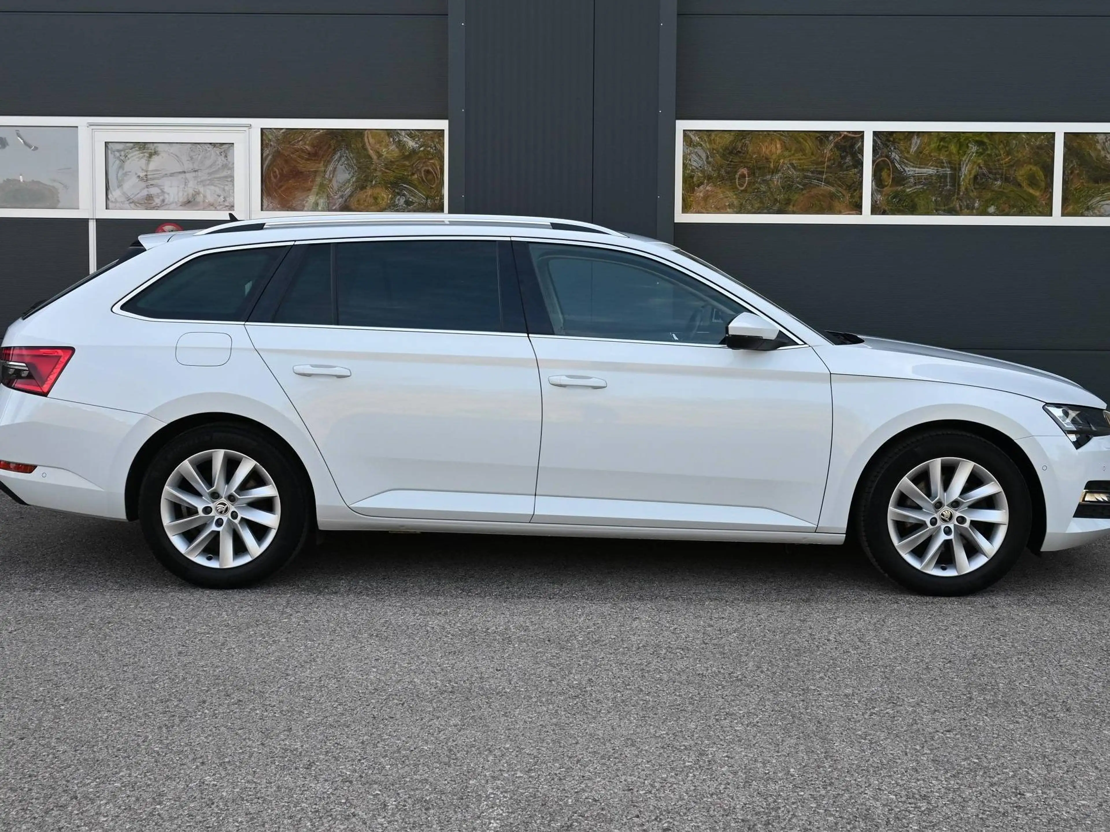 Skoda Superb Kombi 2,0 TDI Style / AHV / MATRIX / LEDER / — photo 2