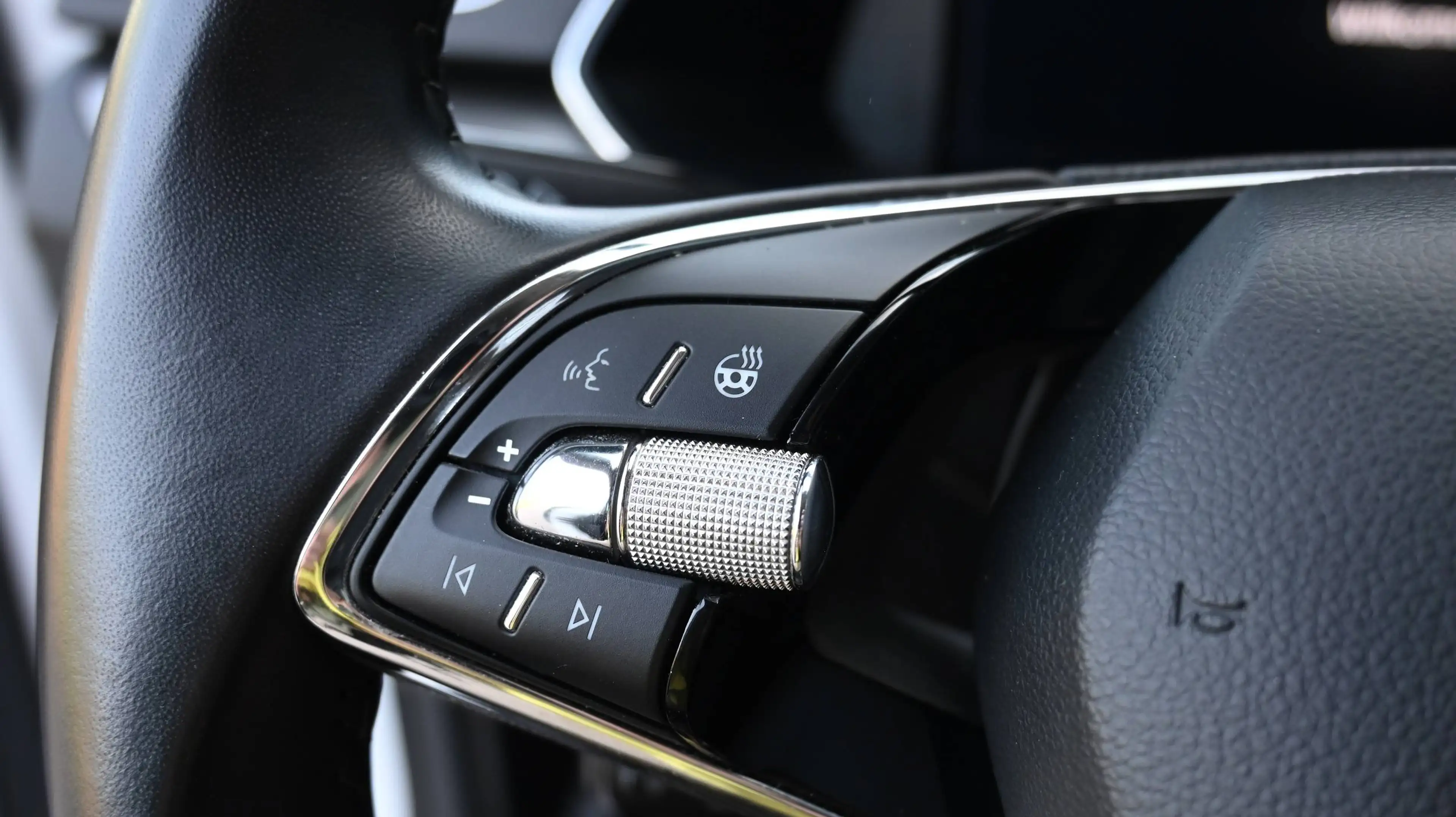 Skoda Superb Kombi 2,0 TDI Style / AHV / MATRIX / LEDER / — photo 13