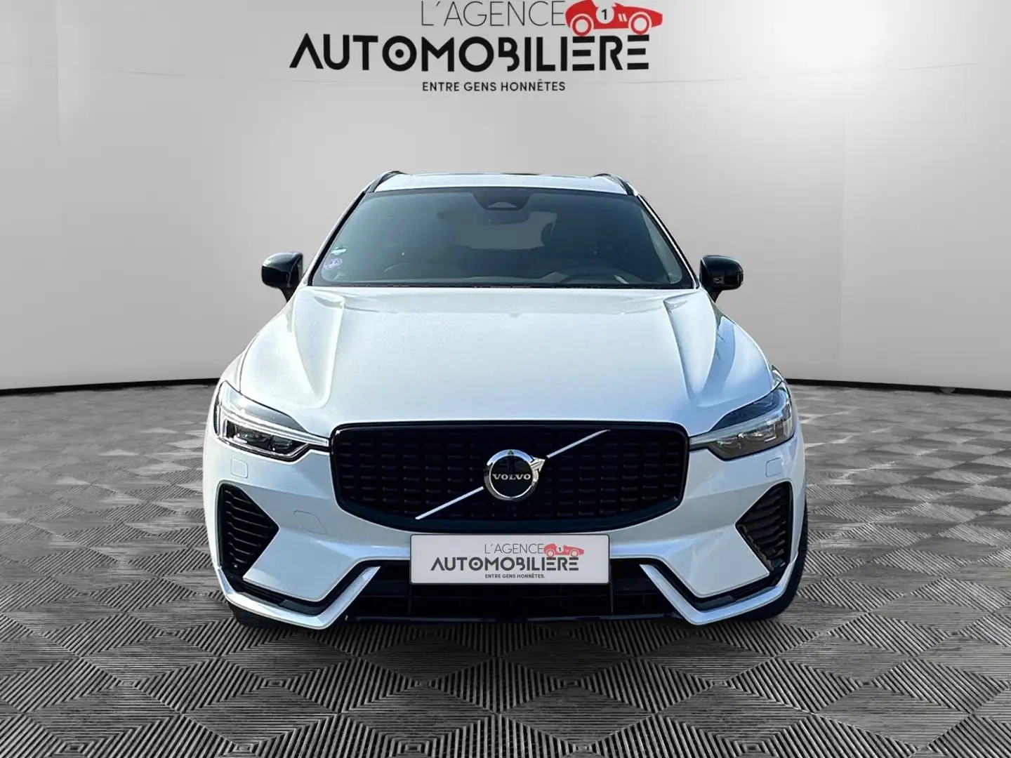 Volvo XC60 XC60 T8 AWD R Design Met 1 jaar Garantie - 2
