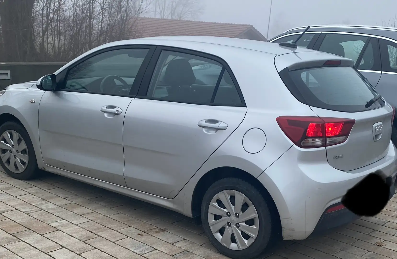 Kia Rio Rio 1.3 RS Silber - 1