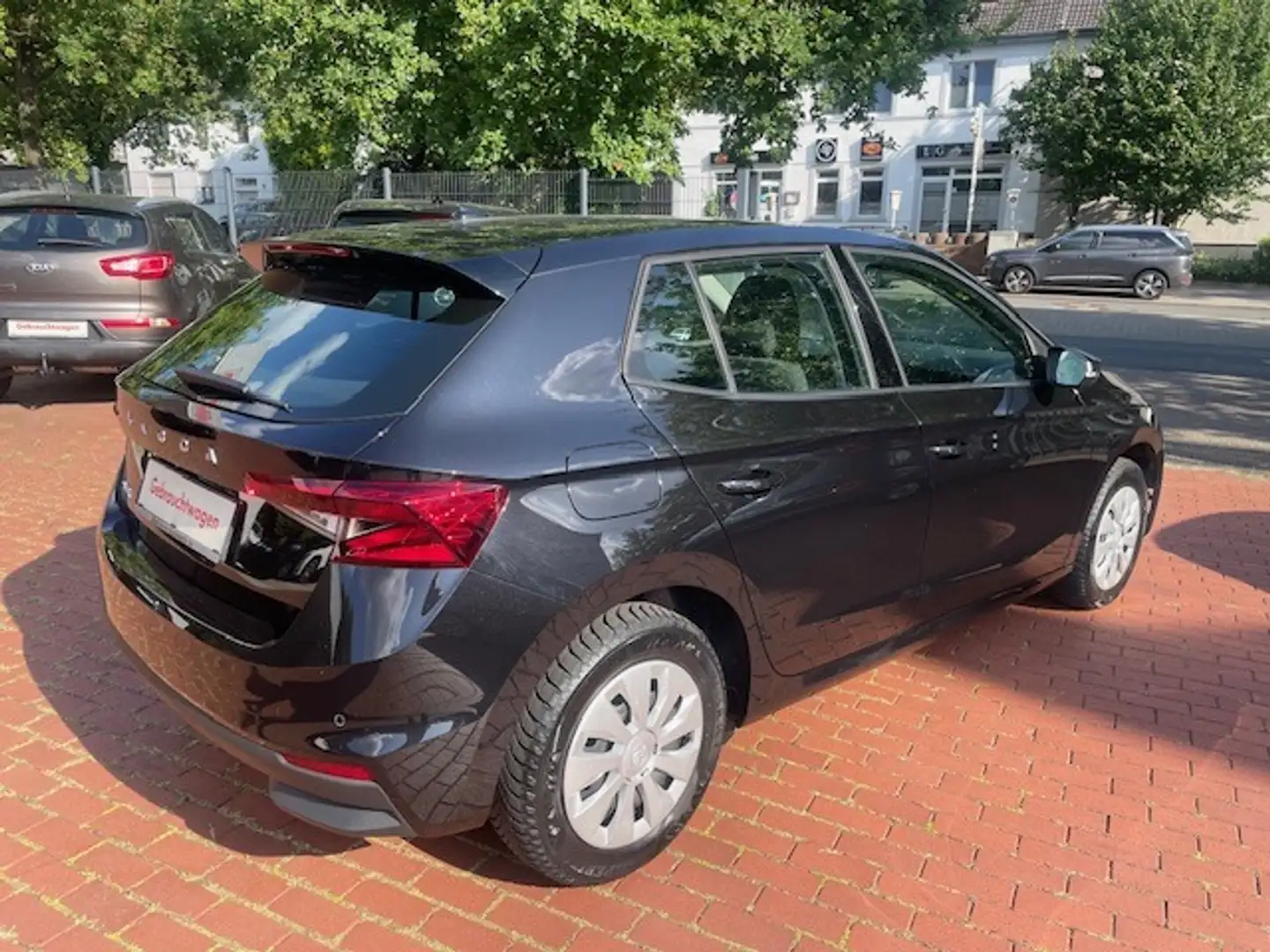 Skoda Fabia Active 1,0 TSI *DAB*CarPlay*PDC*LED* Schwarz - 2