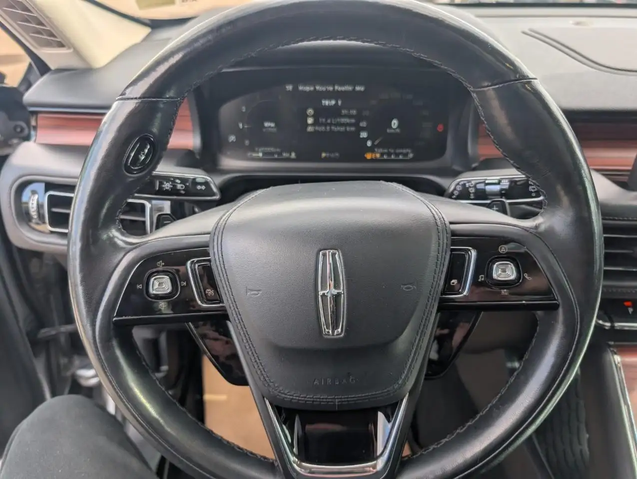Lincoln Aviator снимка Lincoln Aviator
