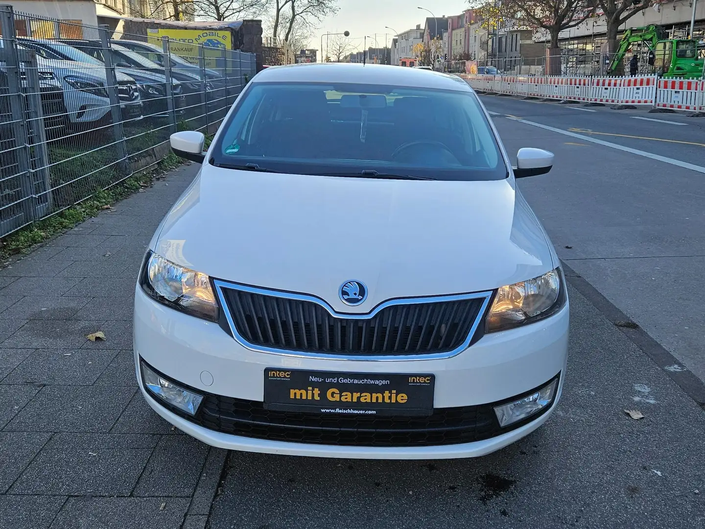 Skoda Rapid/Spaceback Rapid Rapid 1.2 TSI Ambition Weiß - 1