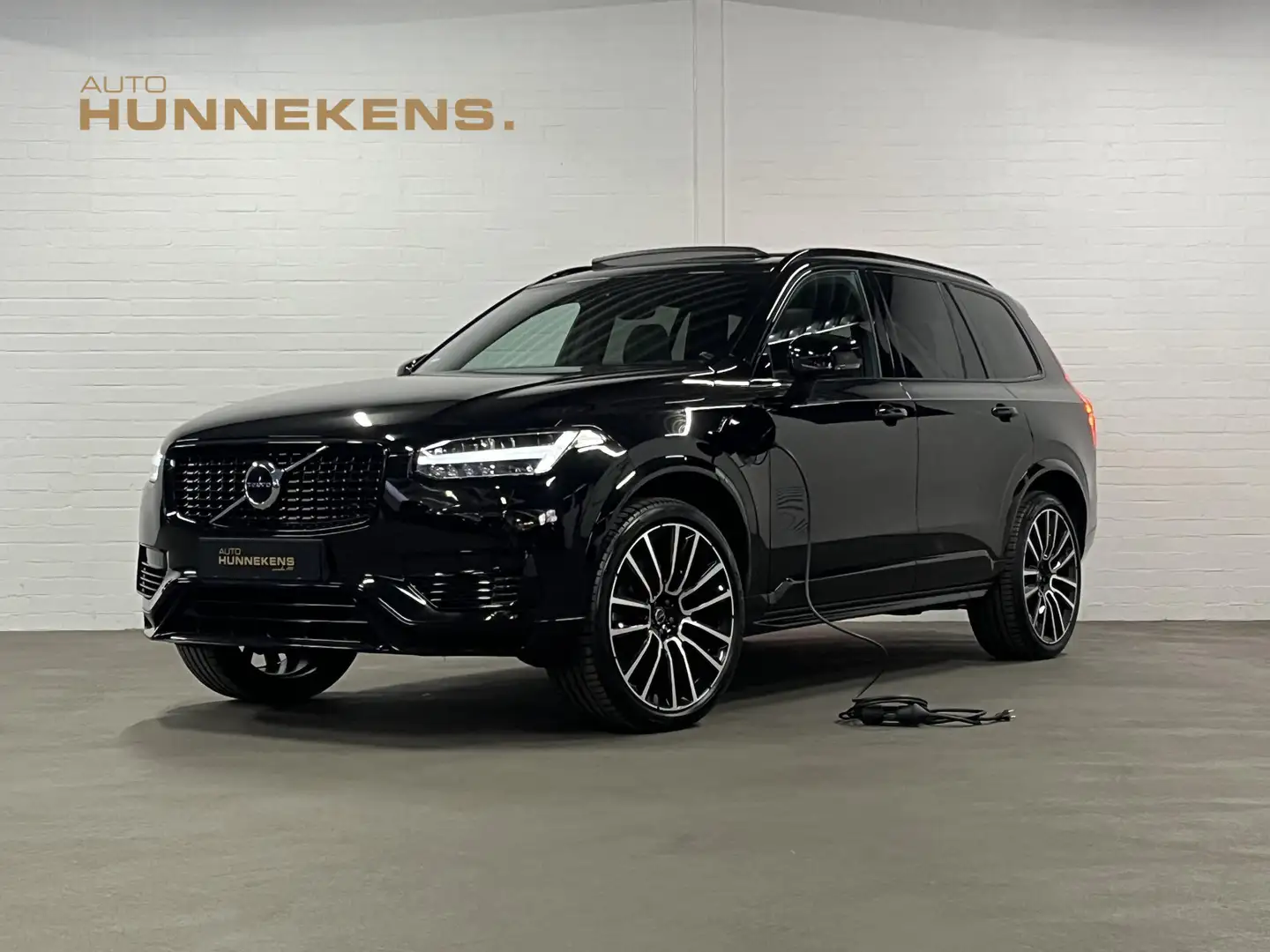 Volvo XC90 2.0 T8 Recharge AWD R-Design Luchtvering | Open da Noir - 1