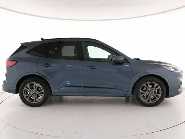 Ford Kuga view 3