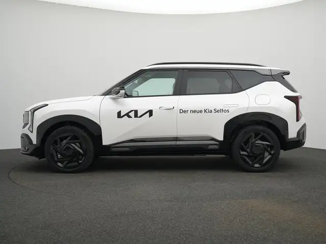 Kia Seltos view 5