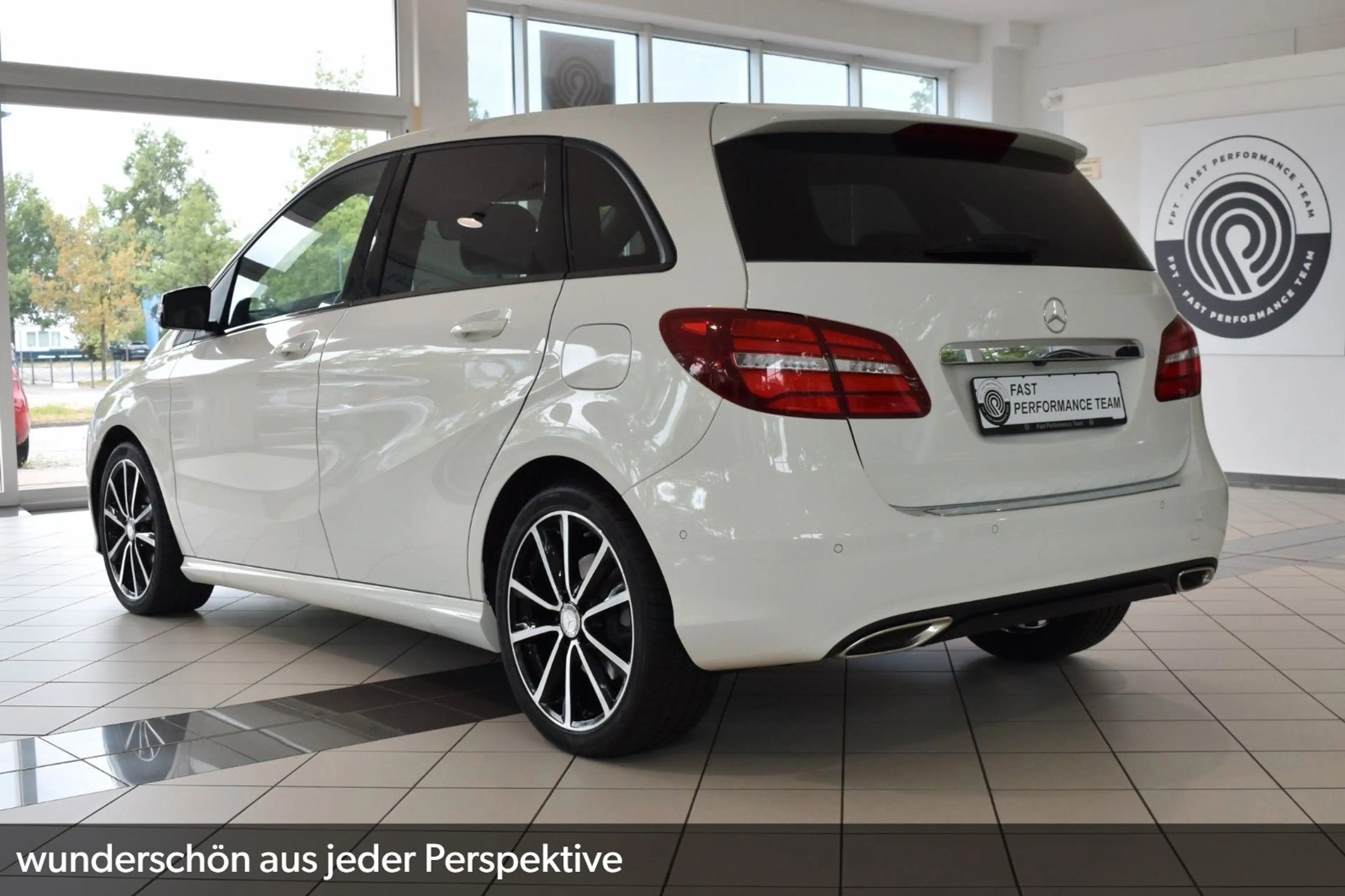 Mercedes-Benz B 220 4Matic~Navi~Automatik~Night~Klima~18 Zoll — photo 3