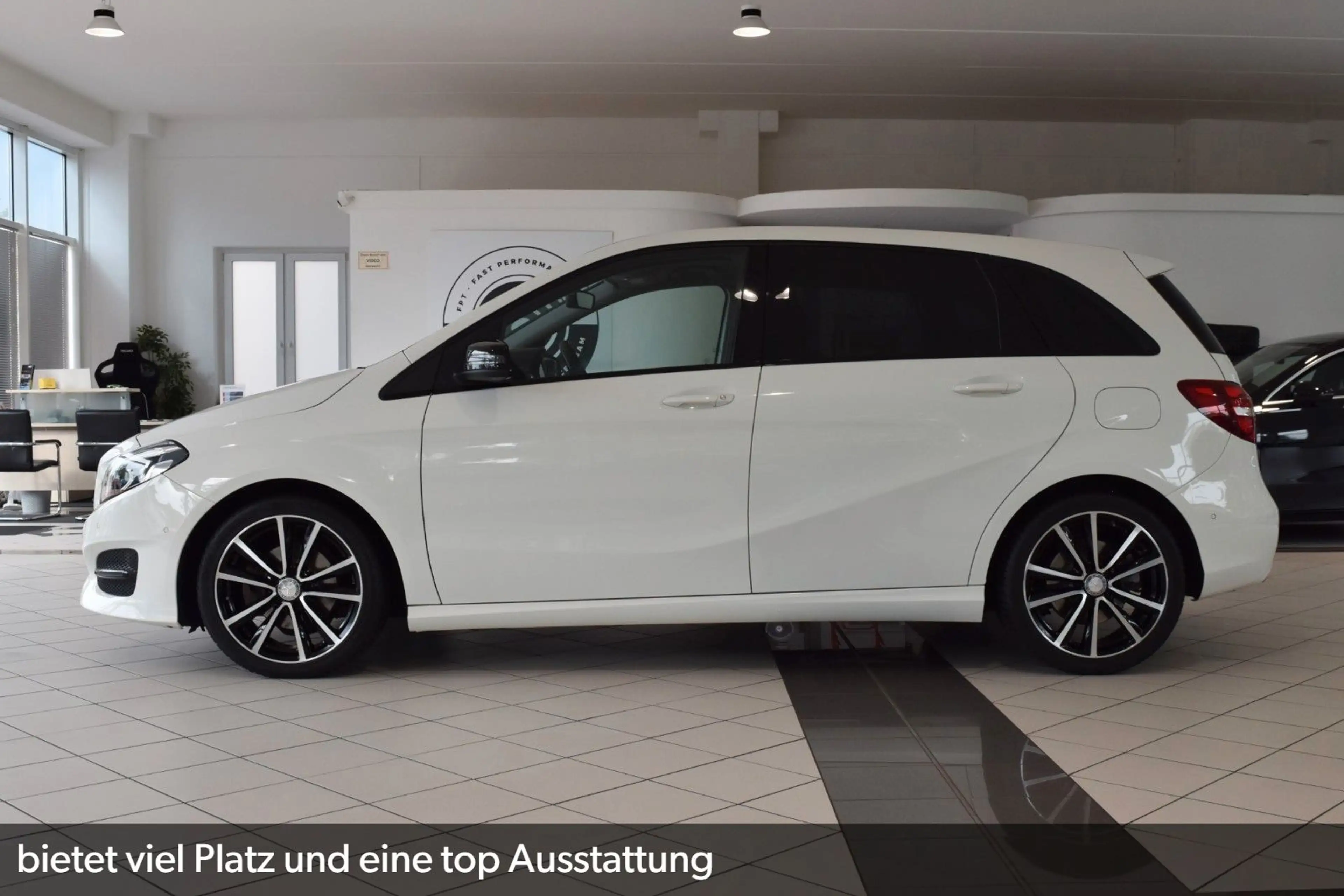 Mercedes-Benz B 220 4Matic~Navi~Automatik~Night~Klima~18 Zoll — photo 5