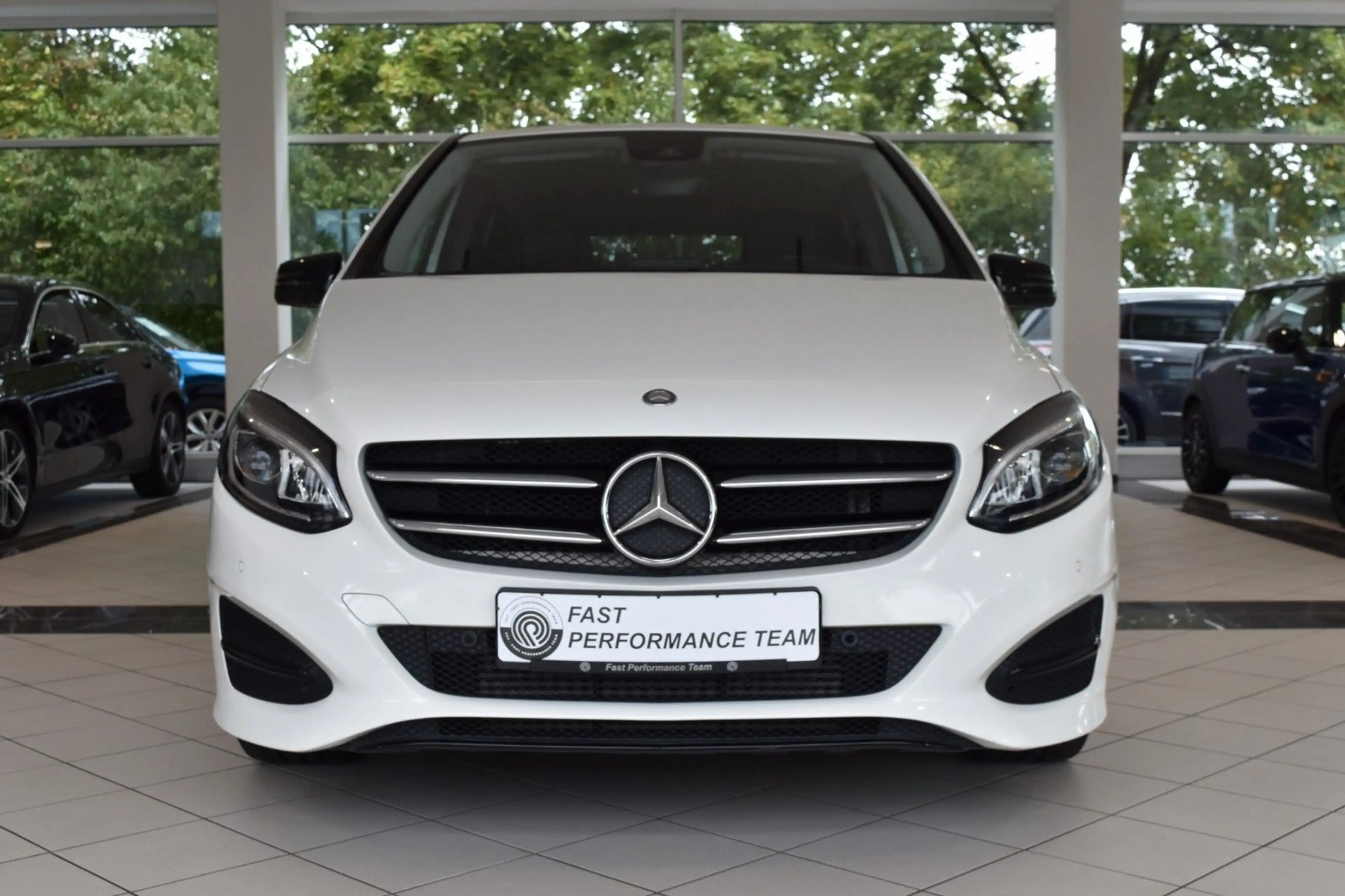 Mercedes-Benz B 220 4Matic~Navi~Automatik~Night~Klima~18 Zoll — photo 7