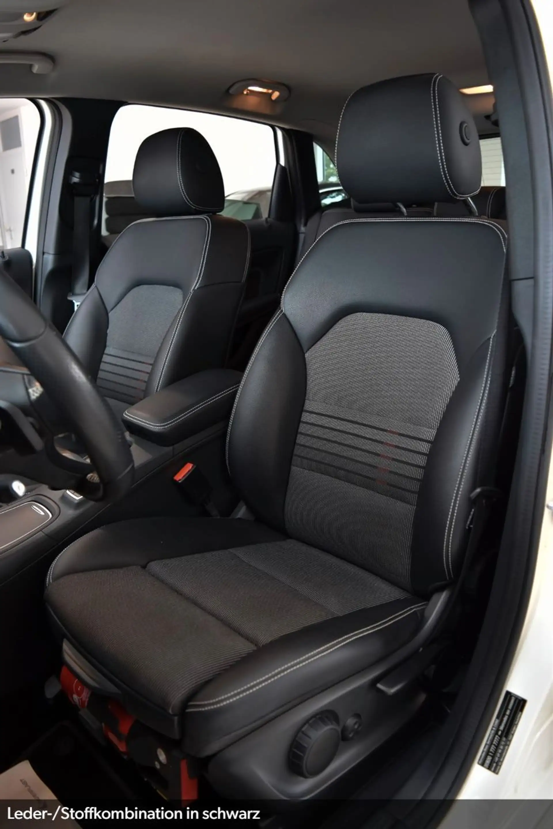 Mercedes-Benz B 220 4Matic~Navi~Automatik~Night~Klima~18 Zoll — photo 12
