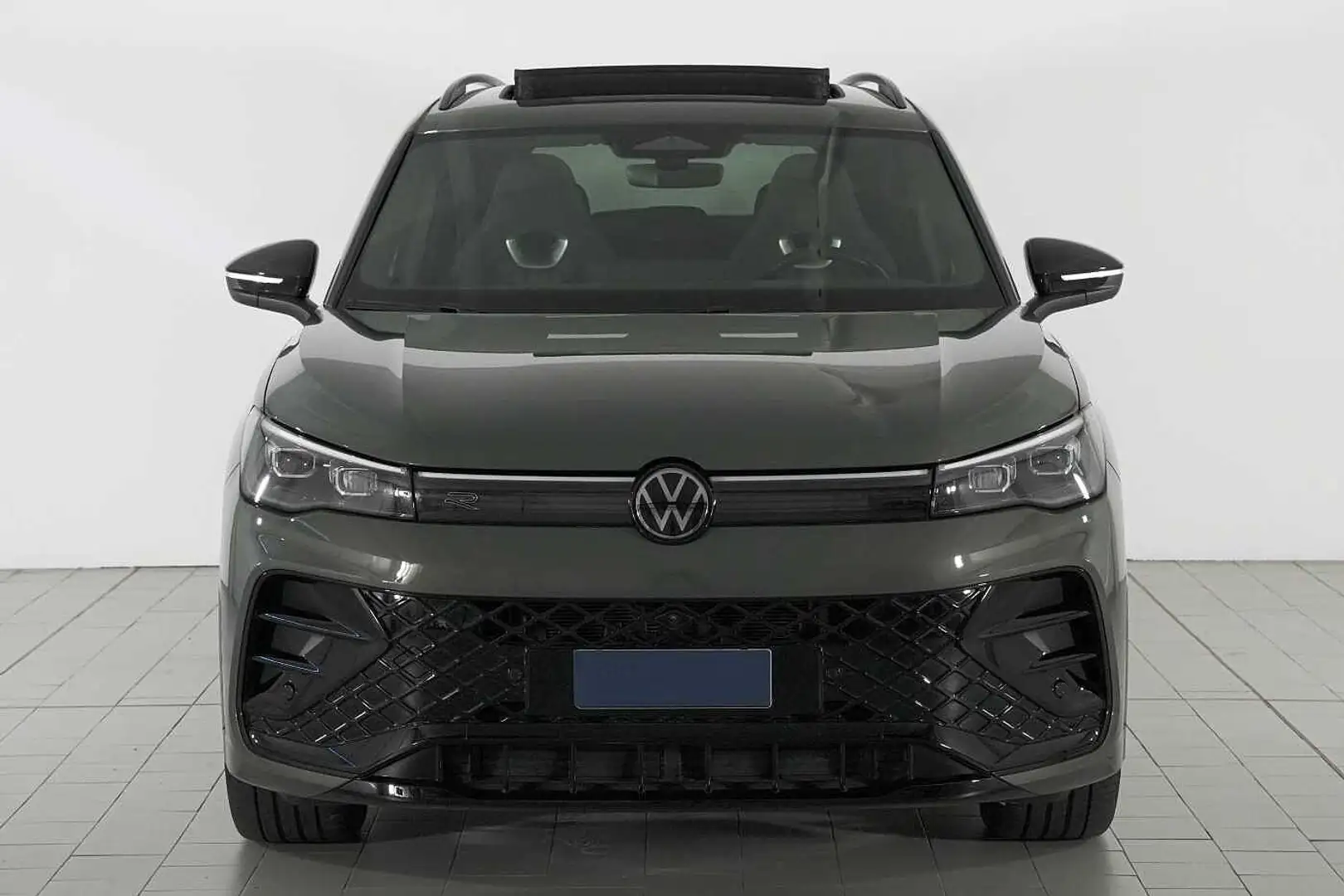 Volkswagen Tiguan 2.0 TDI  DSG R-Line 150 CV Verde - 2