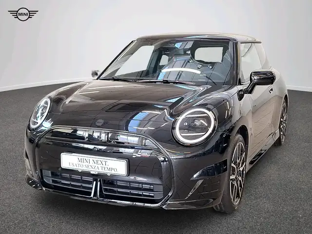 MINI Cooper SE John Cooper Works