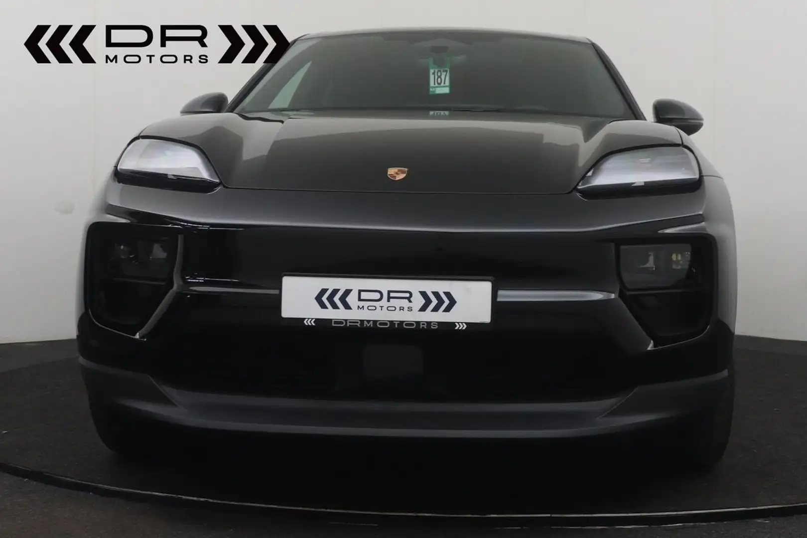 Porsche Macan DEMO - ADAPTIVE CRUISE - PANO - LUCHTVERING Zwart - 2