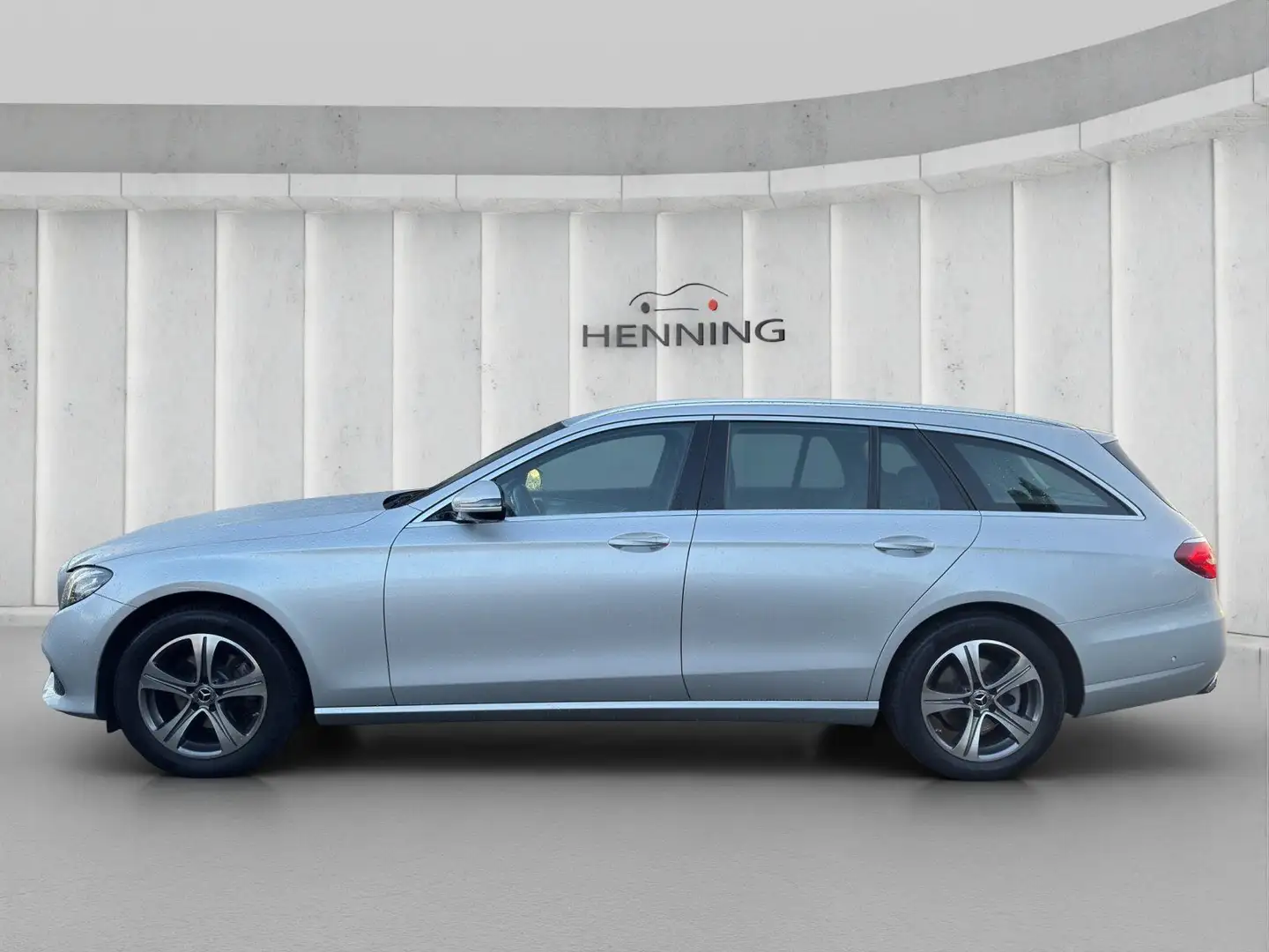 Mercedes-Benz E 200 T d Avantgarde Widescreen Kamera Totw. 9G Argent - 2