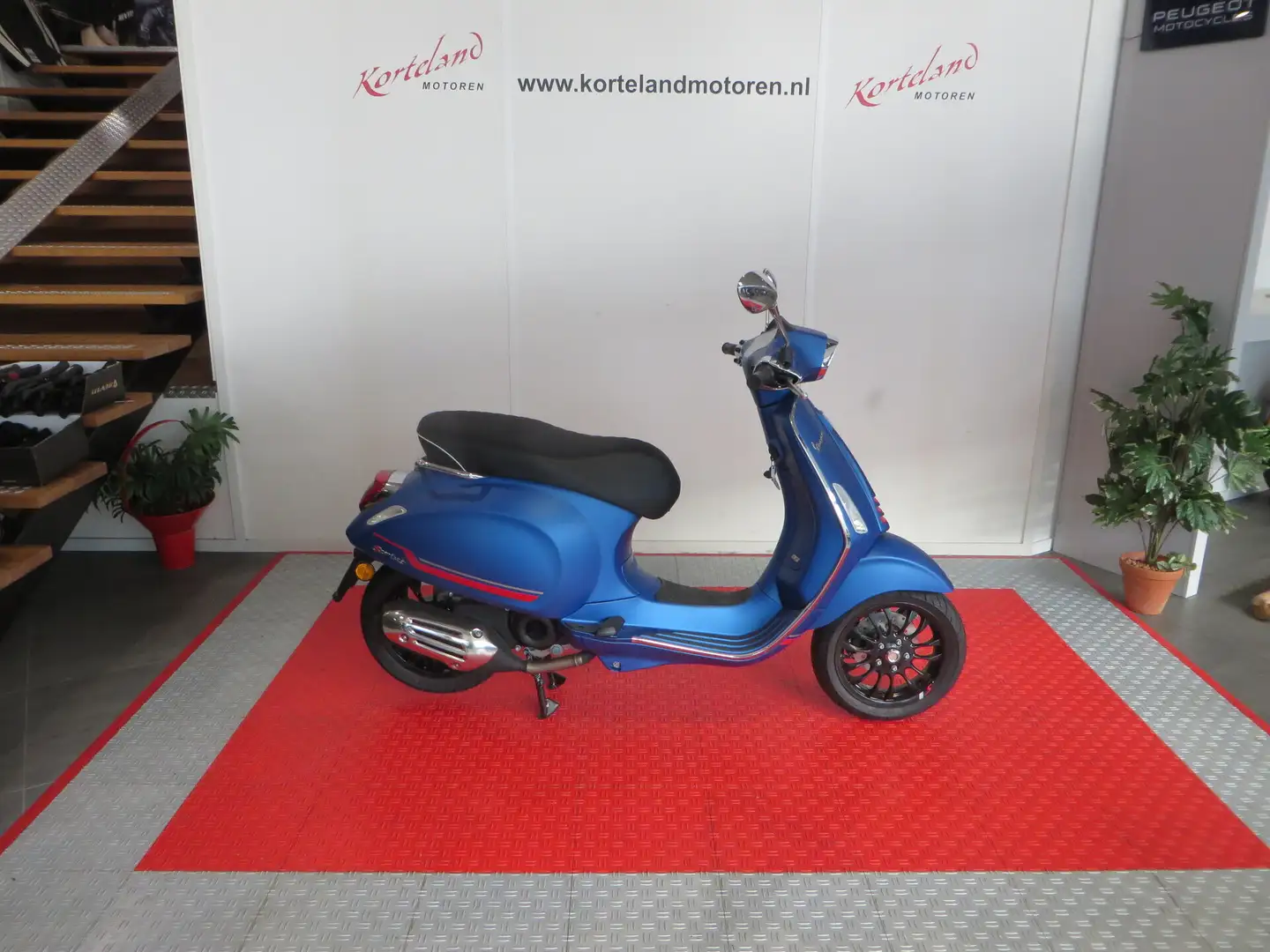 Vespa Sprint 50 4T 2V 25KM Blauw - 2