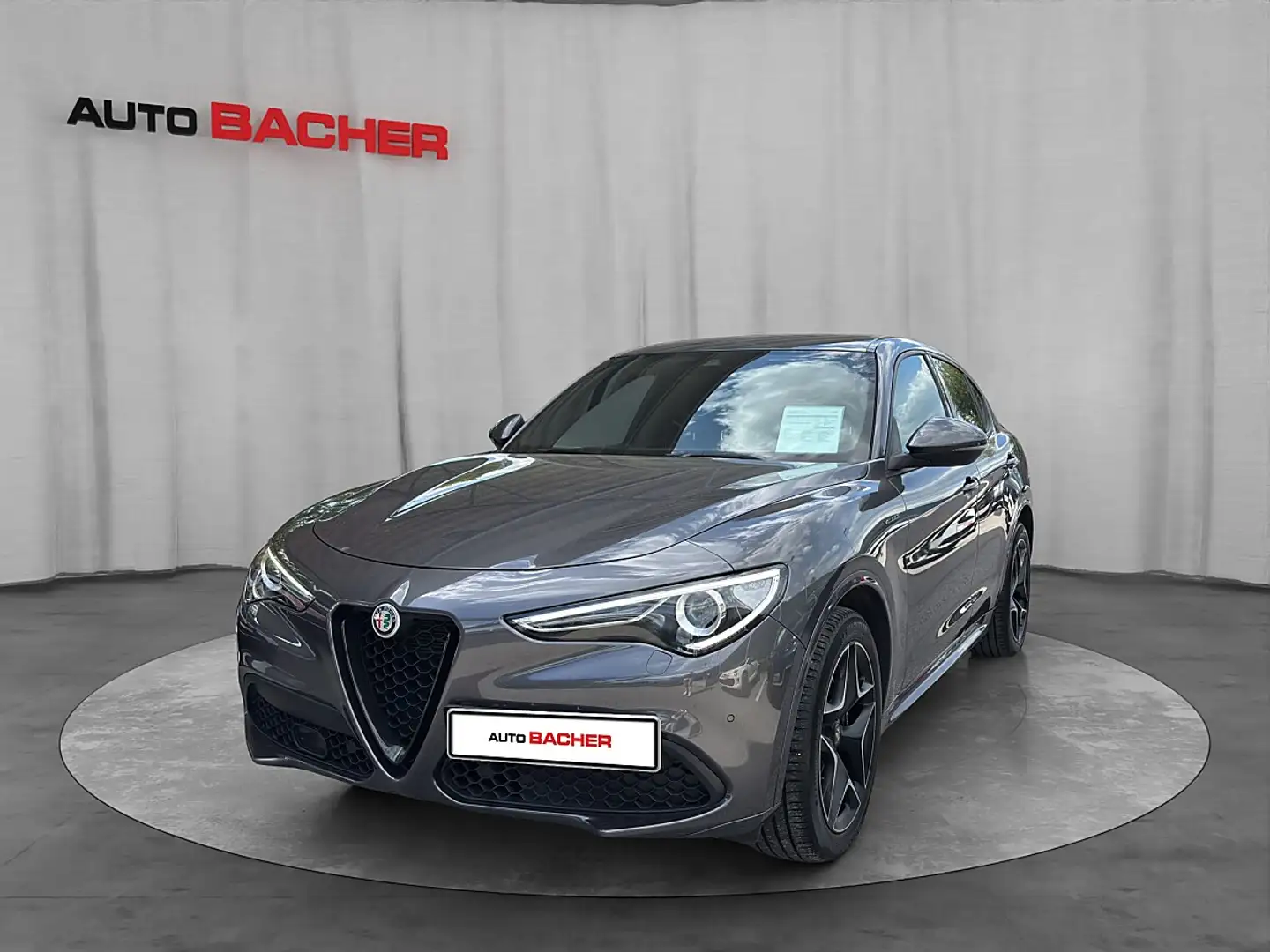 Alfa Romeo Stelvio Veloce 2,2 16V 210 AT8 Q4 Grau - 1