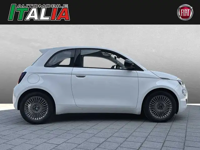 Fiat 500 view 3