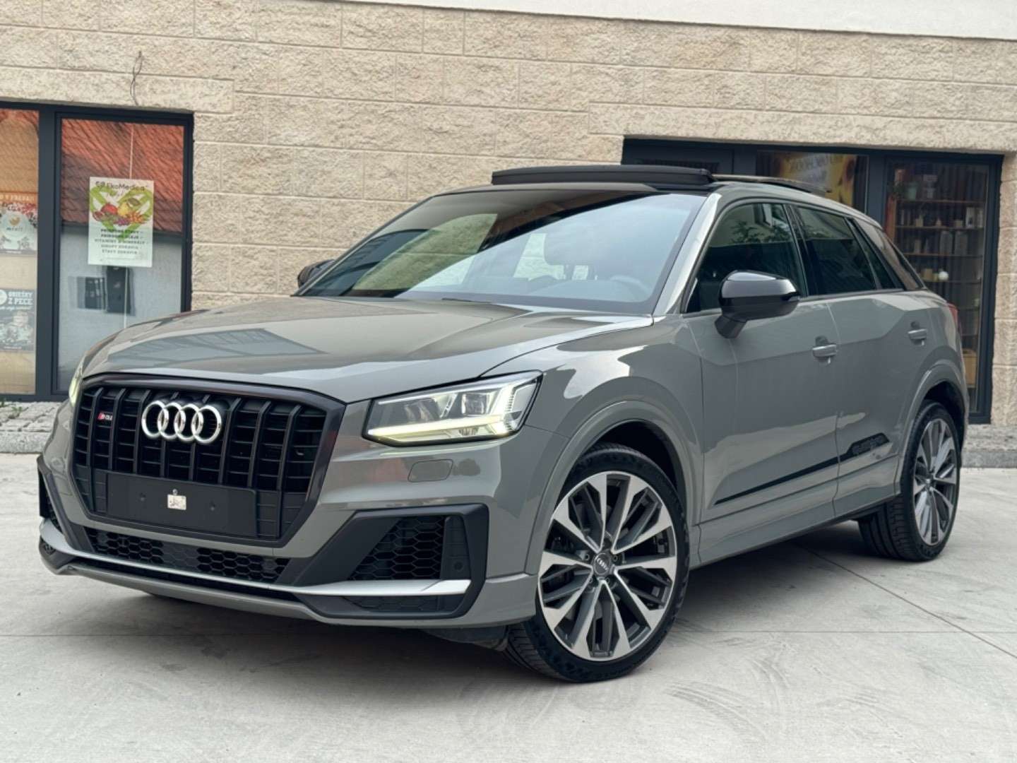 Second hand Audi Sq2 2.0