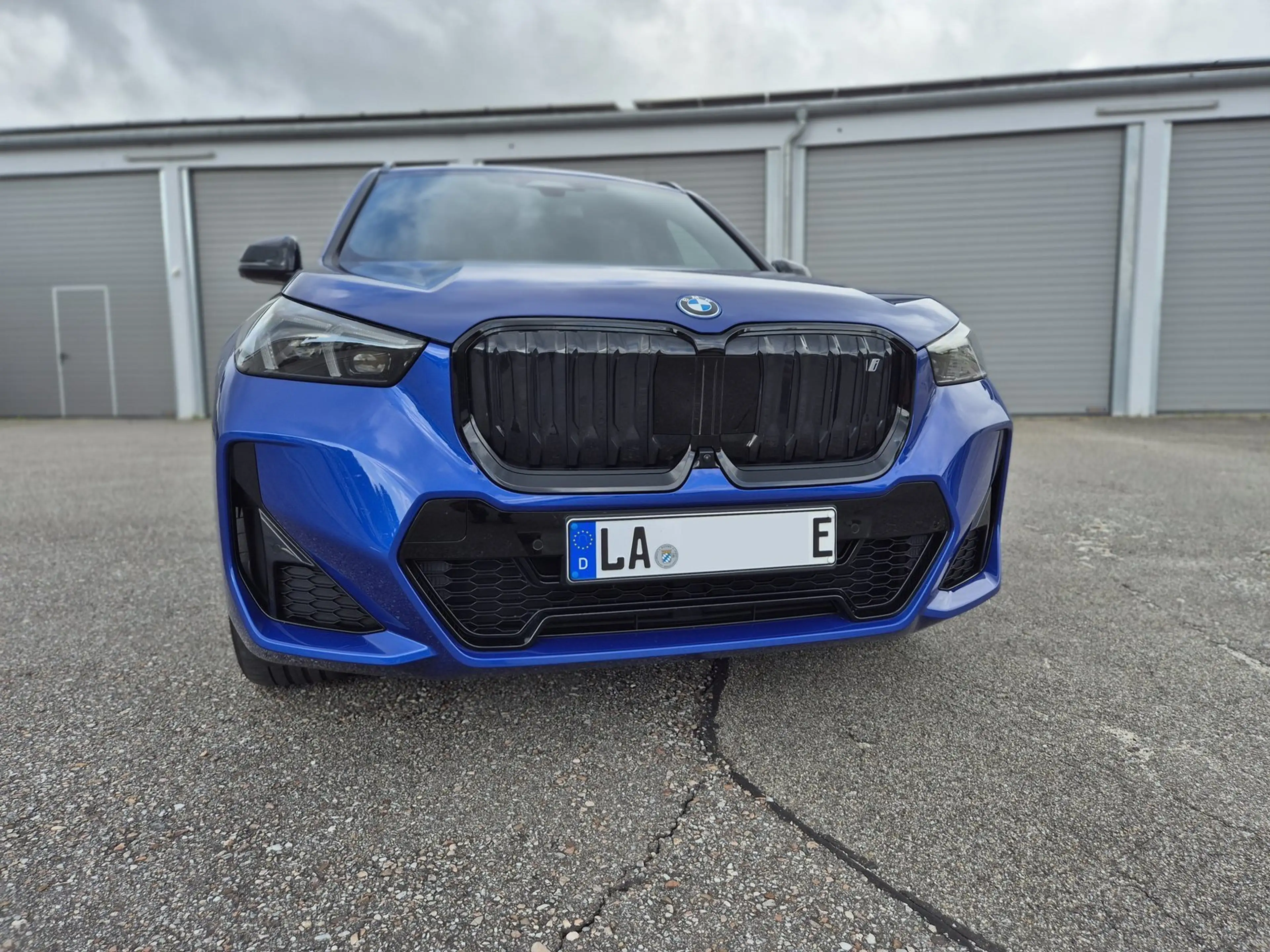 BMW iX1 xDrive 30 M-Sport Wide Inno AHK Pano S-Dach — photo 7