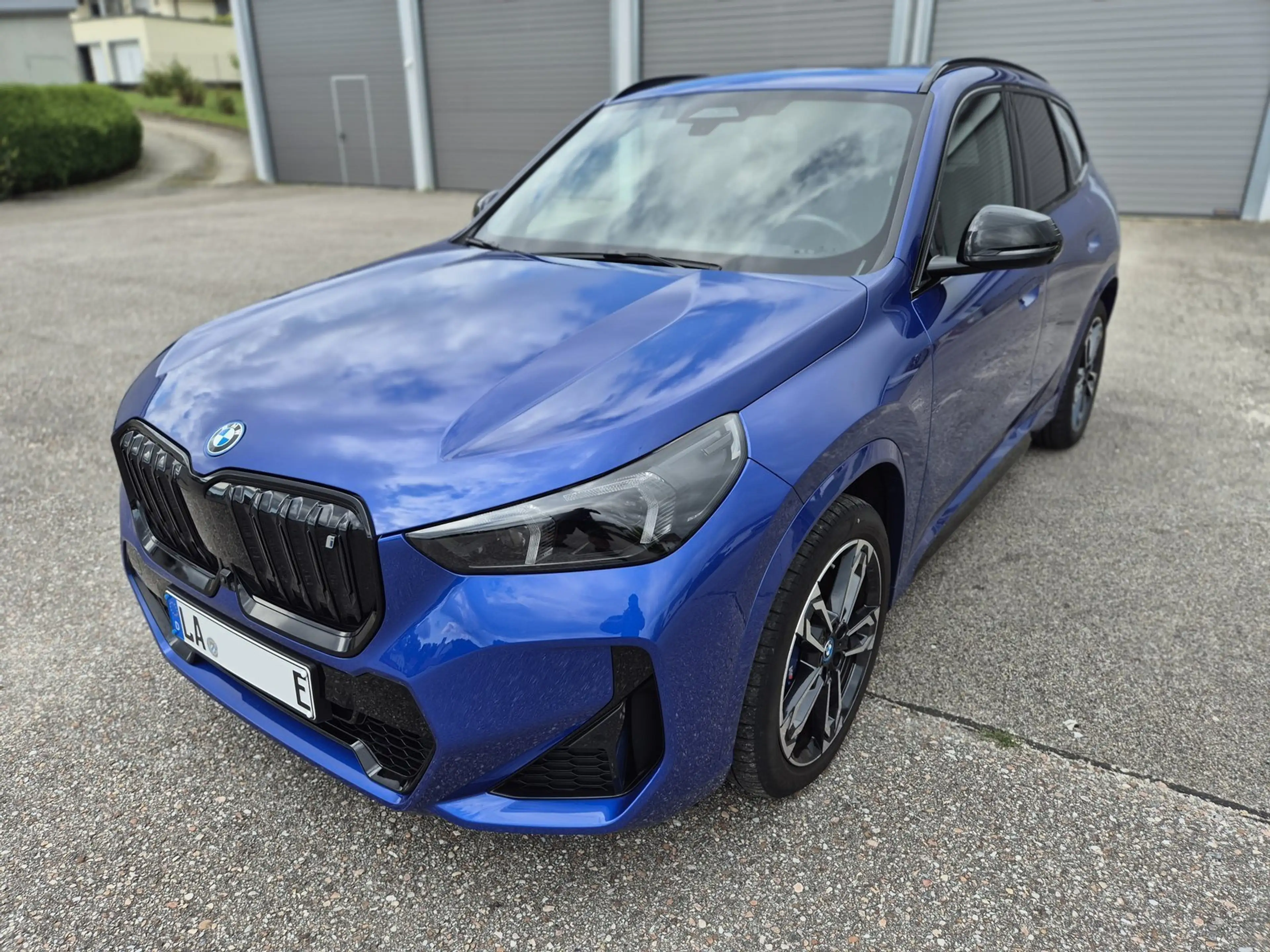 BMW iX1 xDrive 30 M-Sport Wide Inno AHK Pano S-Dach — photo 6