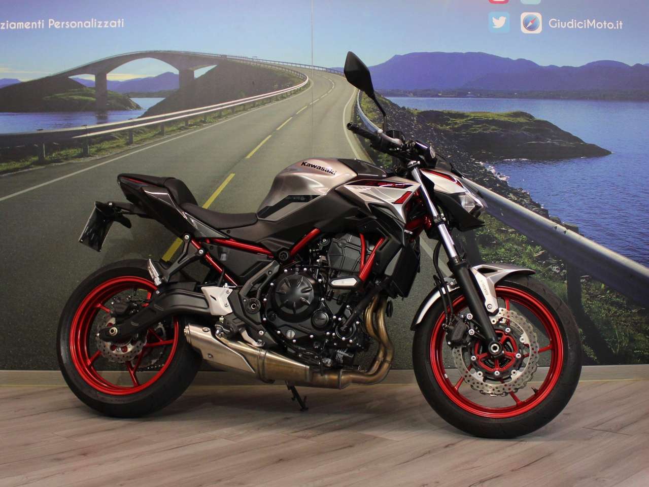 Kawasaki Z 650 2023 -abs -  km 2888