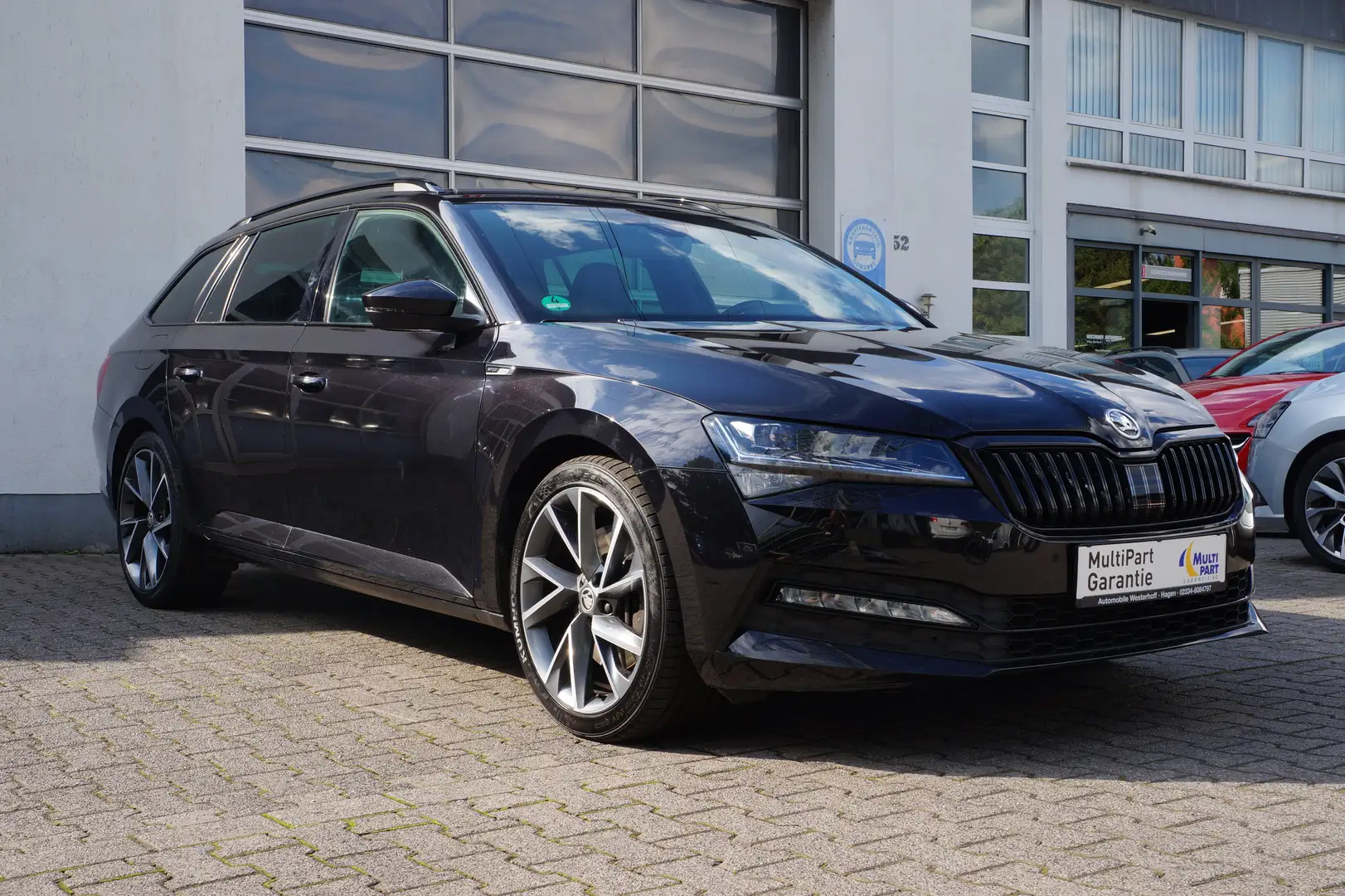 Skoda Superb Sportline 4x4*DSG*LED*PDC* Schwarz - 1