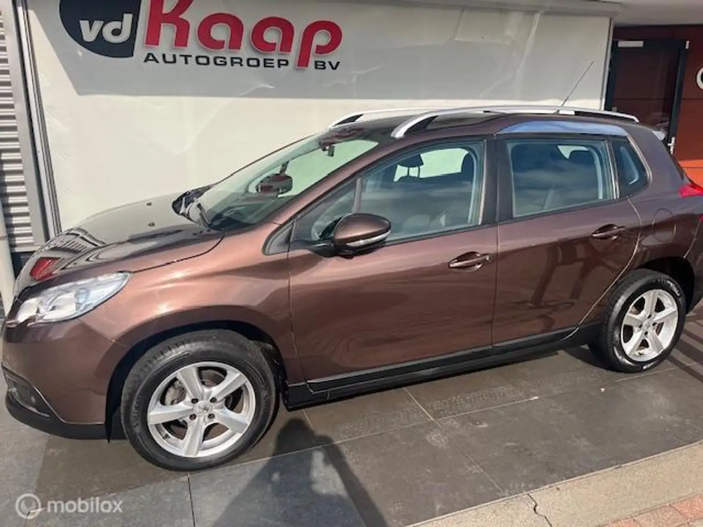 Peugeot 2008 1.2 VTi Crossover Active Pack auto !!!! eerste eig Brun - 1