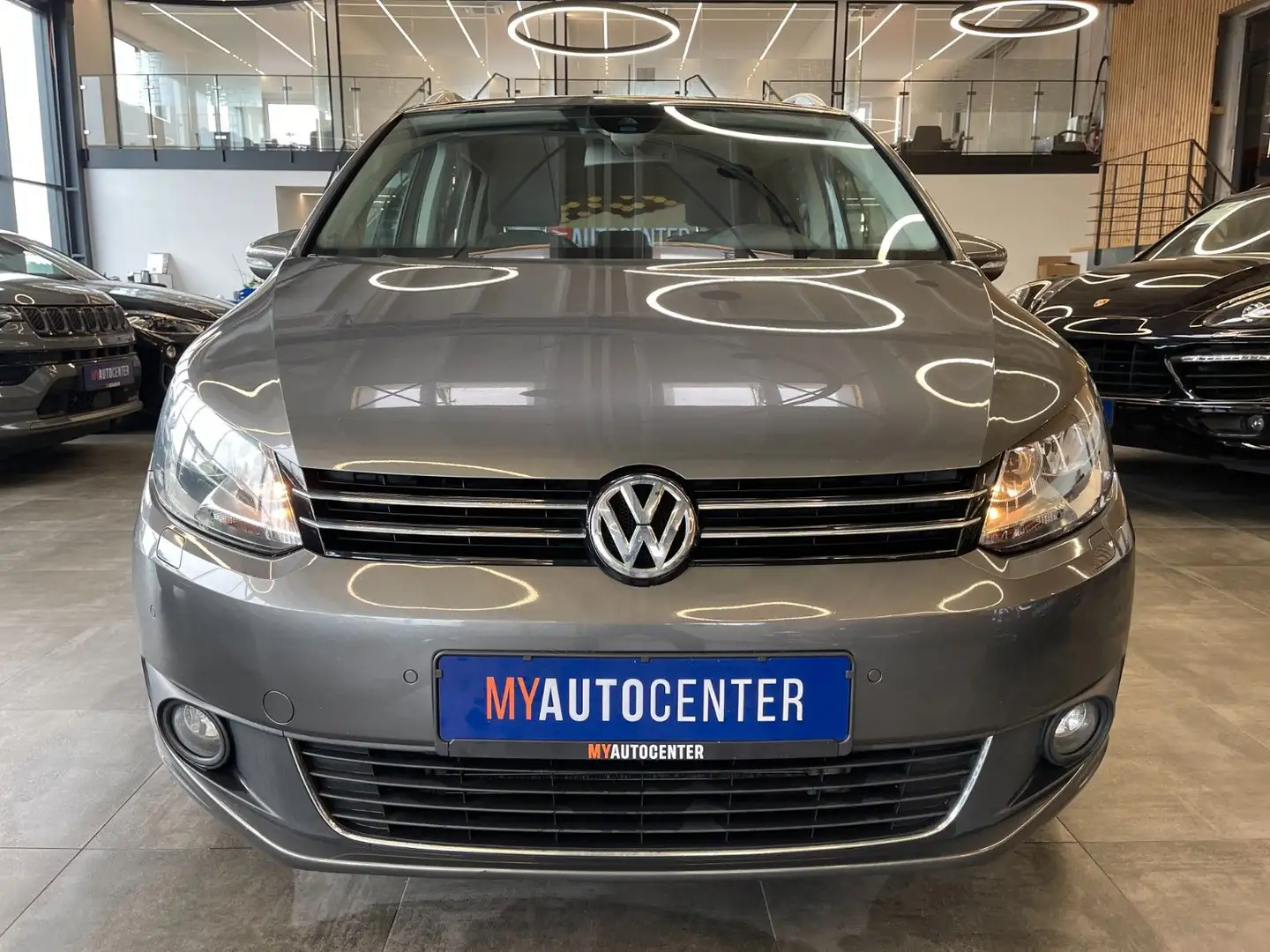 Volkswagen Touran Life BMT *KAMERA*NAVI*PDC*SHZ*MFL*AHK* Grau - 2