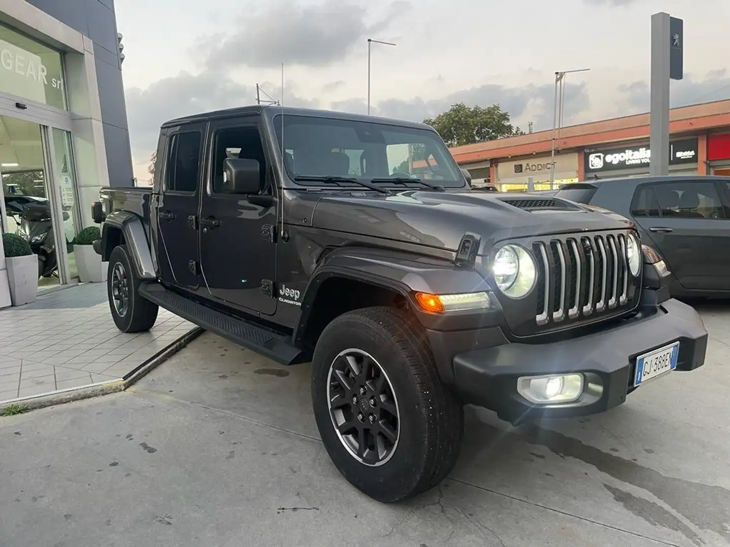 Jeep Gladiator Gladiator 3.0 V6 Overland 4wd 5posti autocarro Šedá - 2