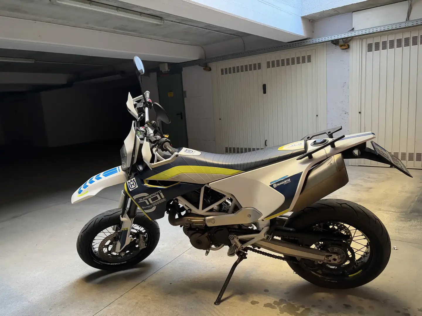 Husqvarna 701 Supermoto supermoto Fehér - 2