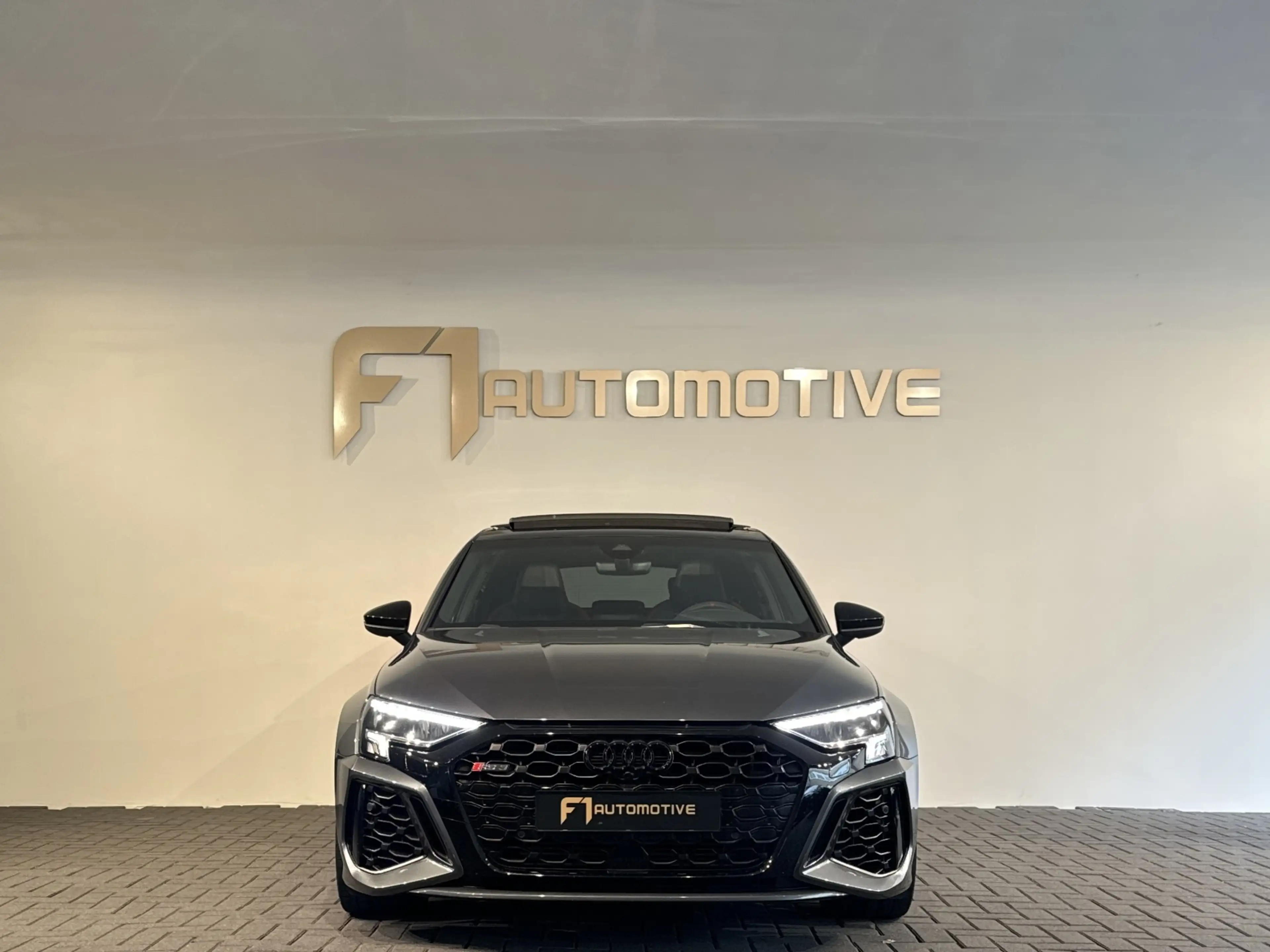 Audi RS3 Sportback 2.5 TFSI quattro Pano|RS Seats|Keyless — photo 2