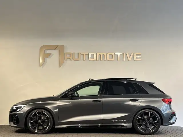 Audi RS3 view 7