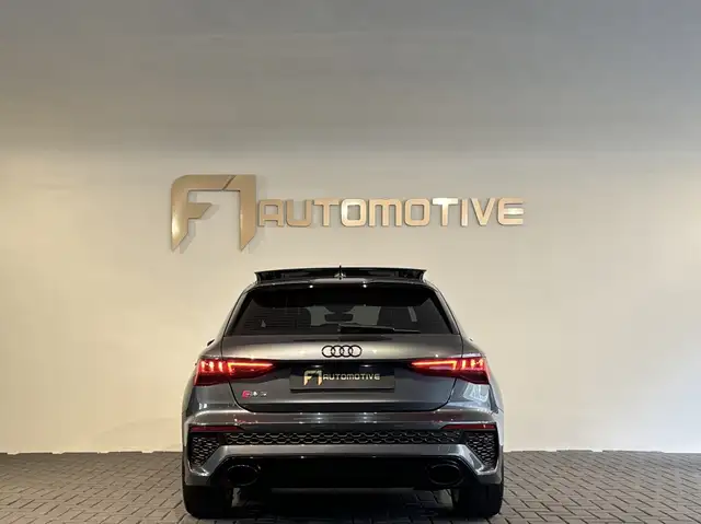 Audi RS3 view 5