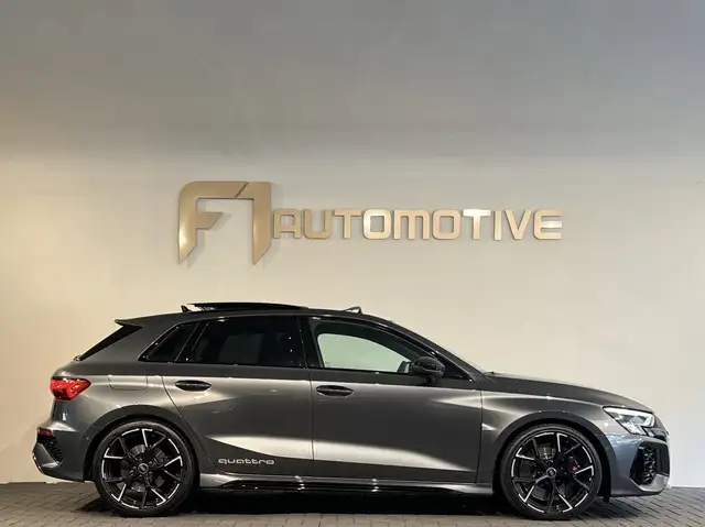 Audi RS3 view 8