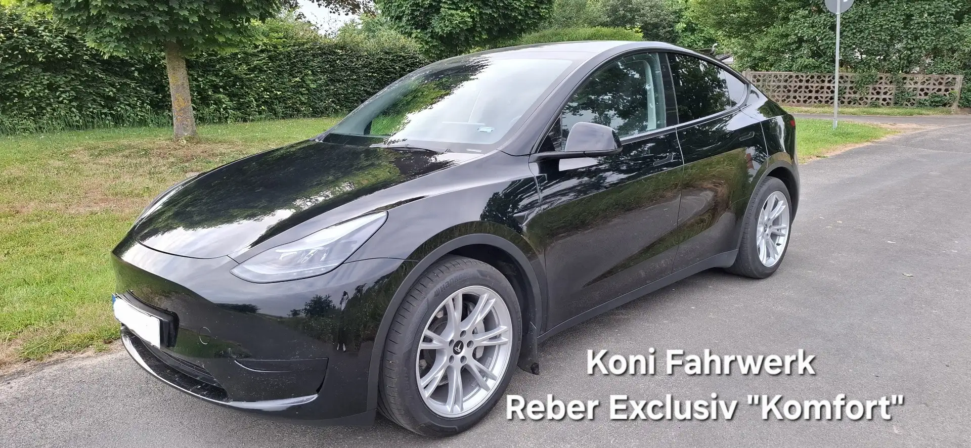 Tesla Model Y Model Y RWD Schwarz - 1