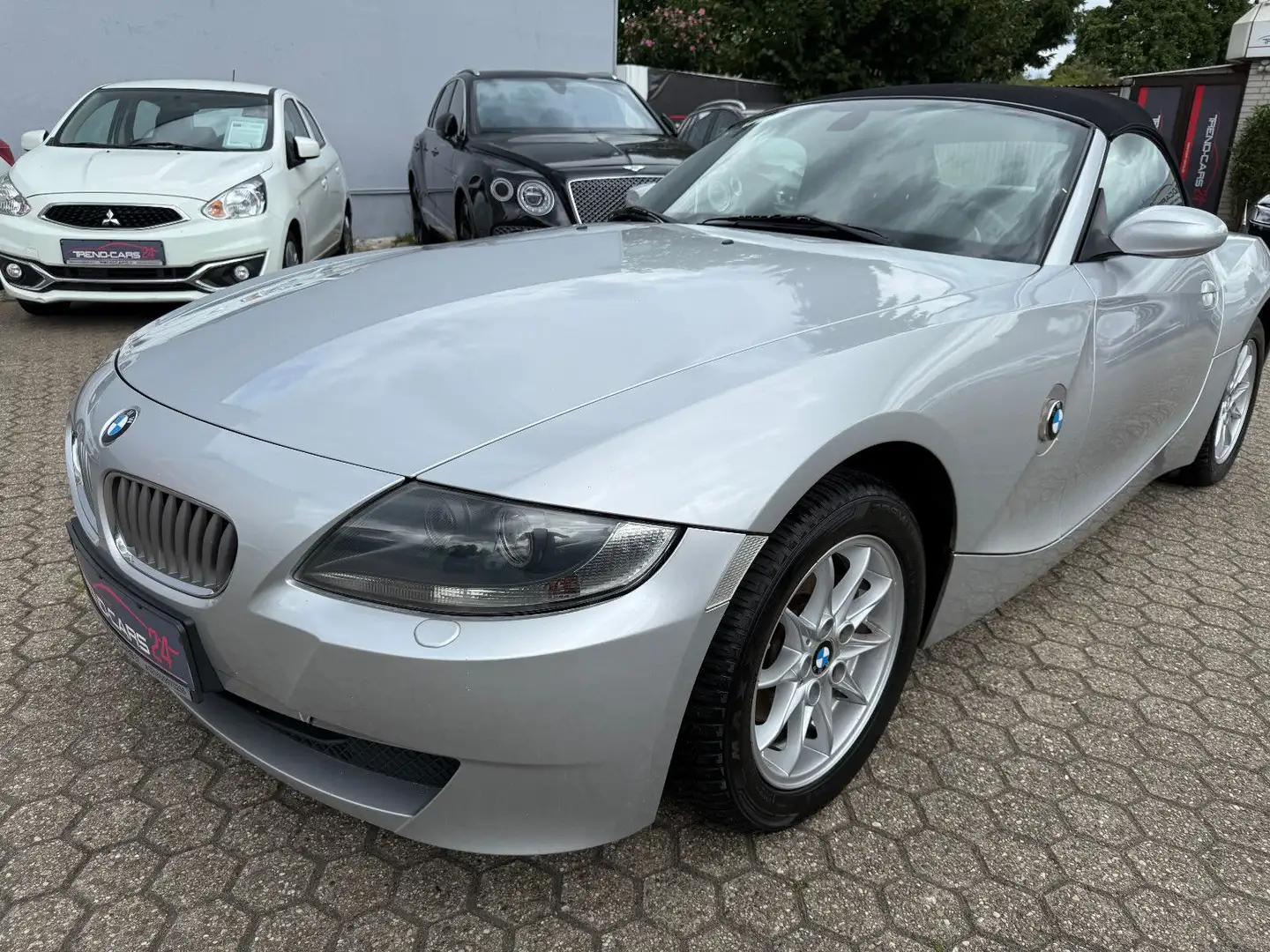 BMW Z4 Baureihe Z4 Roadster 2.0i Silber - 2